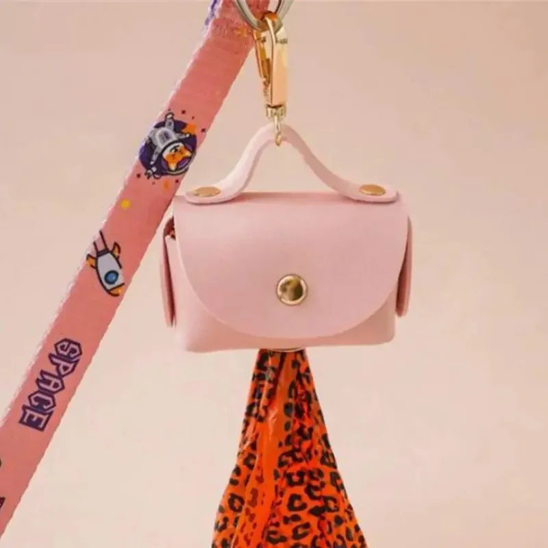 Leather Waste Bag Dispenser ，Dog Poop Bag Holder with Metal Clip for Leash Belt ，Portable Doggy Poop Bags Holder